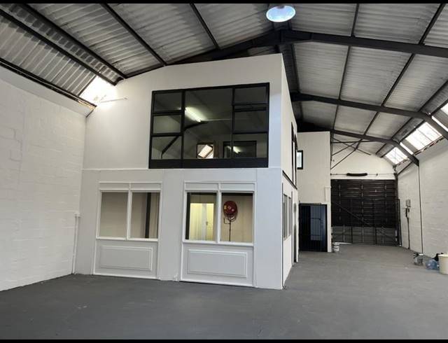 INDUSTRIAL PROPERTY TO RENT IN WOODSTOCK